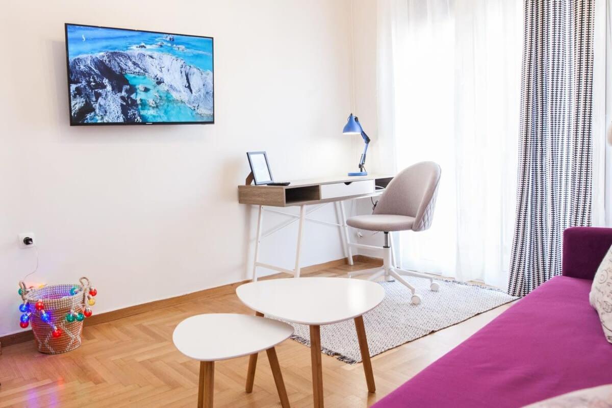Contemporary Stylish Apartment Located Near Metaxourgeio Area Athens Exterior photo