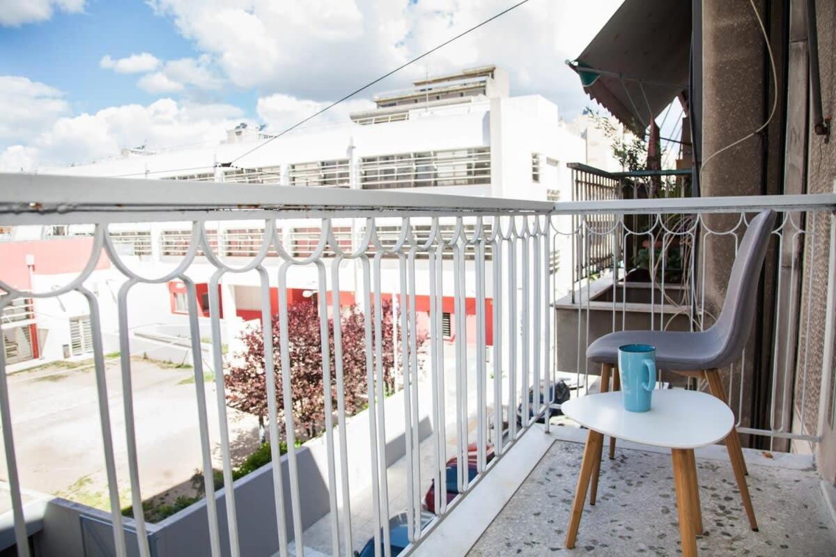 Contemporary Stylish Apartment Located Near Metaxourgeio Area Athens Exterior photo